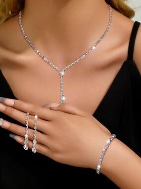 Celestia Drip Diamond Illusion Necklace Set
